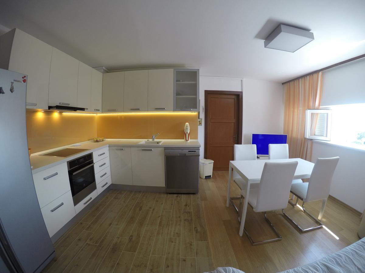 Apartments Istarska Street (Adults Only) Split Exterior photo